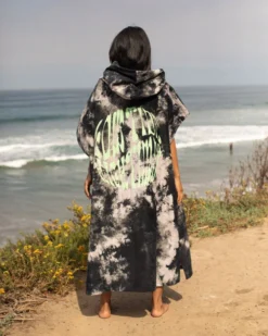 LEUS HIGH TIMES PONCHO -Reef Surf Shop 3V3A1071 1403 85519.1673632344
