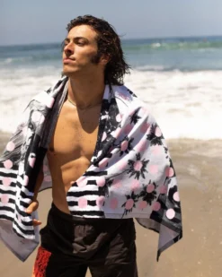 LEUS PARKER COFFIN TOWEL -Reef Surf Shop 3V3A2629 2961 74189.1673632356