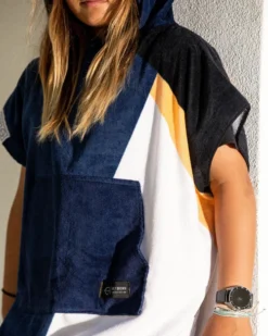 LEUS SKY BROWN SUNRISE CAMO PONCHO -Reef Surf Shop 404a1157 54bb386b 3cdf 4285 9978 5d827063dba5 77568.1673632364