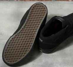 VANS HALF CAB PRO (VN0A38CPB8C) -Reef Surf Shop Screen Shot 2021 12 29 at 3.25.30 PM 23155.1642610357