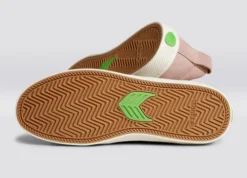 CARIUMA CATIBA PRO ROSE SUEDE MEN'S SHOE 16 CARIUMA CATIBA PRO ROSE SUEDE MEN'S SHOE -Reef Surf Shop catiba pro skate rose suede and canvas contrast thread ivory logo sneaker.slideshow2 97233.1674596283