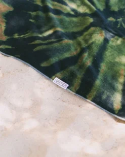 LEUS TIE DYE BEACH ECO TOWEL -Reef Surf Shop leus beachtowel tie dye camo 4 17979.1673632274