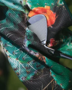 LEUS DESERT BLOOM GOLF ECO TOWEL -Reef Surf Shop leus caddytowel desert bloom cleaning1 45721.1673632259