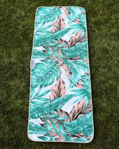 LEUS JUNGLE FEVER GOLF ECO TOWEL -Reef Surf Shop leus caddytowel jungle fever6 97108.1673632301