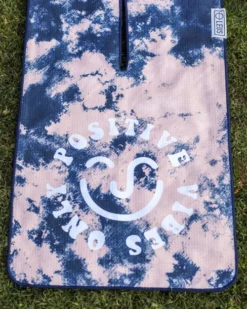 LEUS POSITIVE VIBES GOLF ECO TOWEL -Reef Surf Shop leus caddytowel positive vibes7 69821.1673632308