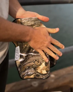 LEUS REALTREE FISHING ECO TOWEL -Reef Surf Shop leus fishingtowel realtree5 33894.1673632313