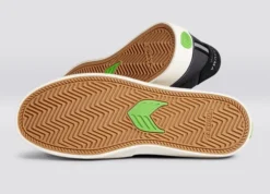 CARIUMA NAIOCA PRO JET BLACK SUEDE MEN'S SHOE -Reef Surf Shop naioca skate off black ivory suede sneaker.slideshow2 13947.1674596478