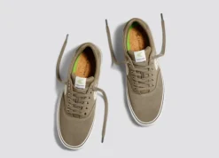 CARIUMA NAIOCA BURNT SAND SUEDE MEN'S SHOE -Reef Surf Shop naioca skate sand ivory logo sneaker.slideshow5 14136.1674596503