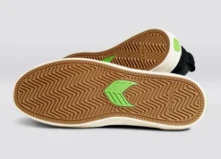 CARIUMA SLIP ON PRO BLACK SEUDE MEN'S SHOE -Reef Surf Shop slip on skate pro black ivory sneaker.slideshow2 79086.1674596333