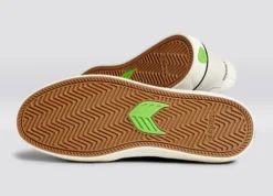 CARIUMA VALLELY VINTAGE WHITE MEN'S SHOE -Reef Surf Shop vallely skate off white black cordura suede sneaker.slideshow2 17015.1674596386