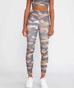 RVCA WOMEN'S VA ESSENTIAL LEGGING (EX) -Reef Surf Shop xlnevnscyjw6nu6ogmlk 06681.1694015691